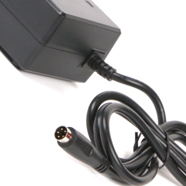 Joycube (Sans) oplader SSLC084V42XH 5-polig rond (42V, 2A)